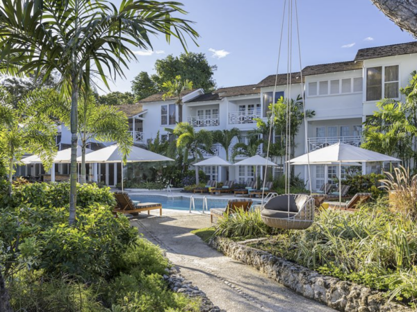 Save 40% on 2025 Holidays